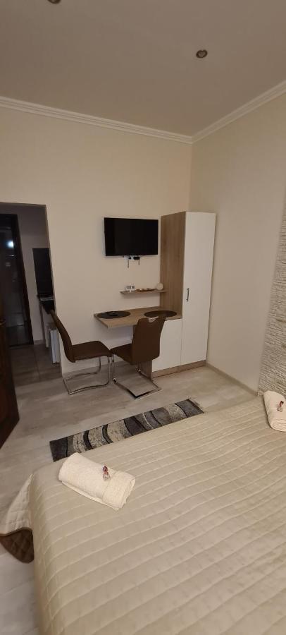 Rozsa Apartmanhaz Σέγκεντ Εξωτερικό φωτογραφία