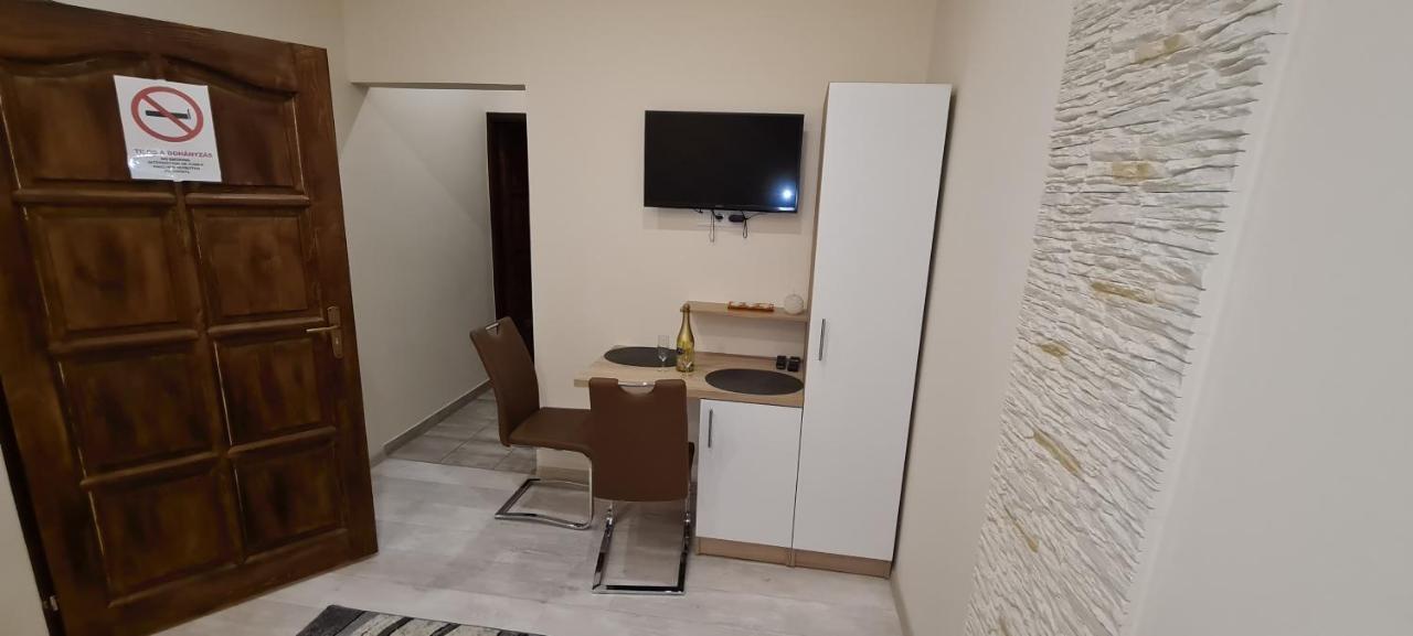 Rozsa Apartmanhaz Σέγκεντ Εξωτερικό φωτογραφία