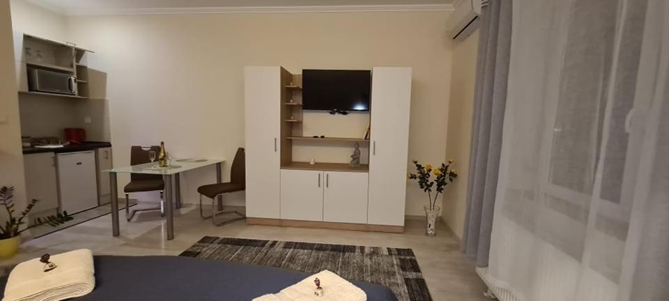 Rozsa Apartmanhaz Σέγκεντ Εξωτερικό φωτογραφία