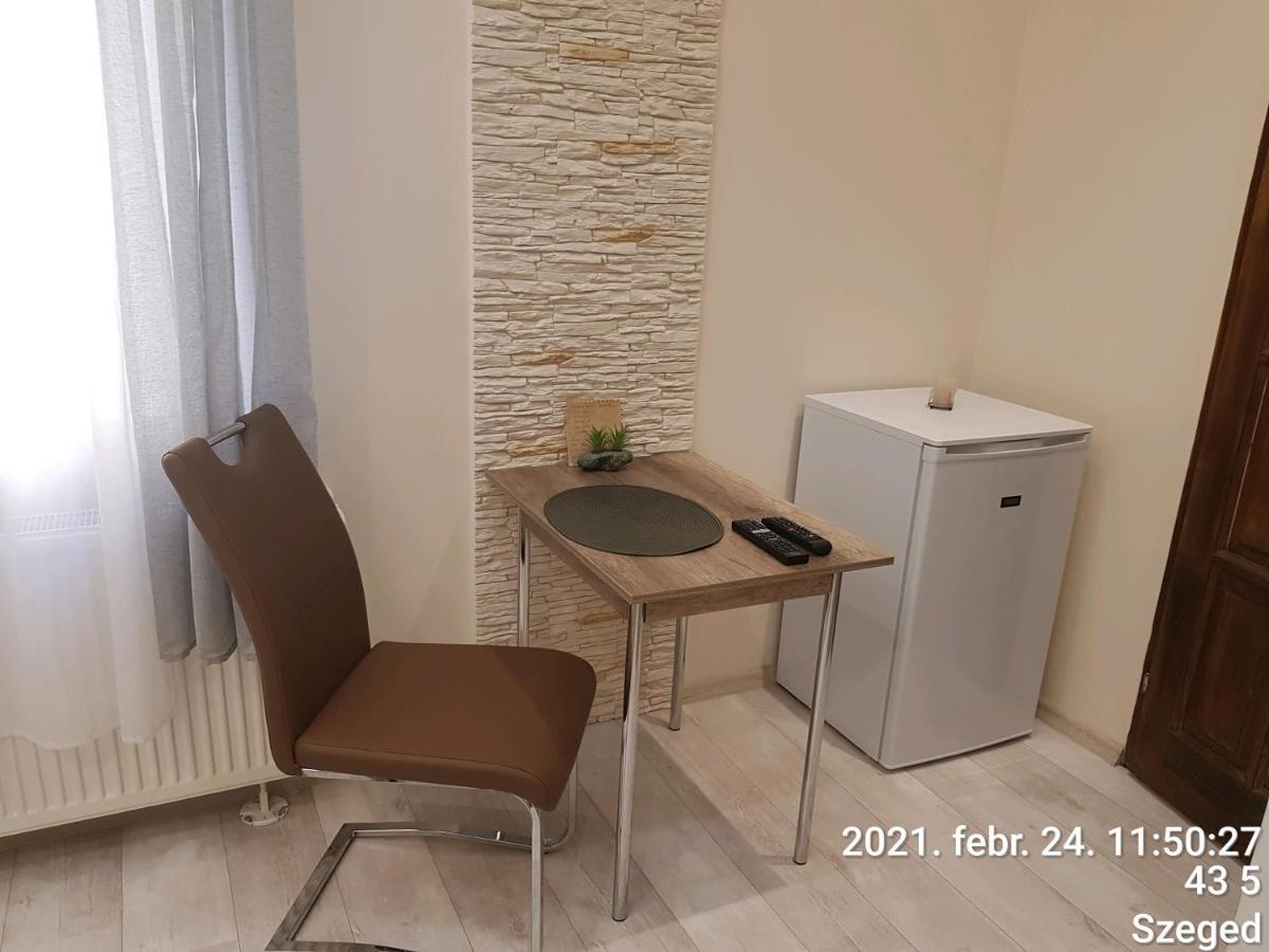 Rozsa Apartmanhaz Σέγκεντ Εξωτερικό φωτογραφία